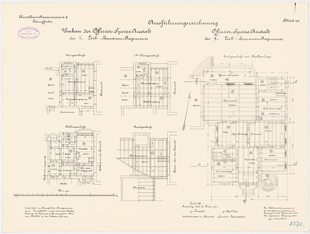 Schwarz-weißer architectural floor plan des ehemaligen Bundeskanzleramts, zeigt detaillierte Layout mit beschrifteten Räumen und strukturellen Elementen.