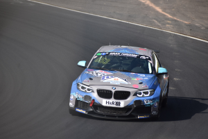 BMW M2 CS Racing feiert Premiere mit bis zu 365 PS, Rennsport-Software und 95.000 Euro-Preis