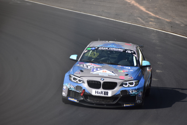 BMW M2 CS Racing feiert Premiere mit bis zu 365 PS, Rennsport-Software und 95.000 Euro-Preis