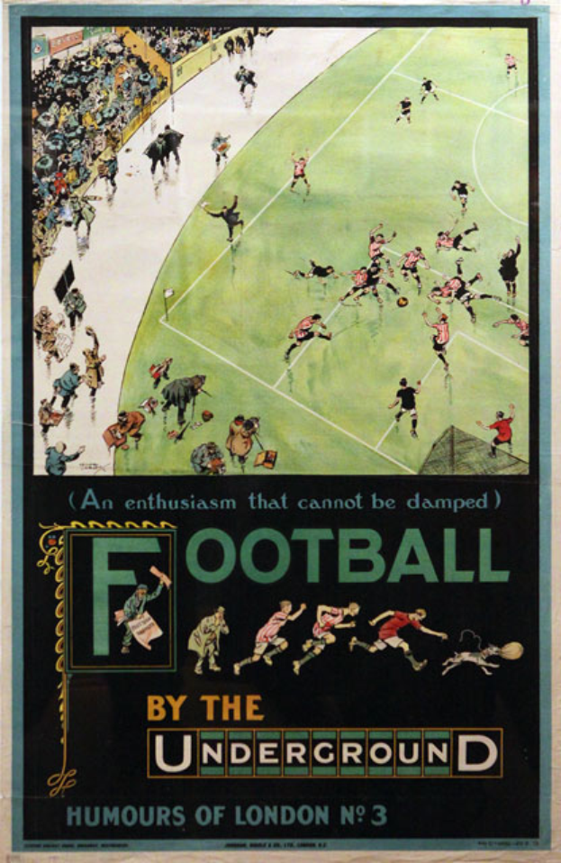 Ein Vintage-Plakat, das ein Fußballspiel bewirbt, mit der Aufschrift "Fußball in der U-Bahn - Humor von London Nr. 3", das Zuschauer in einem Stadion zeigt.
