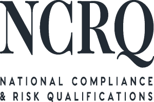 Weißer Hintergrund mit zentriertem fetten schwarzen Text "National Compliance & Risk Qualifications" in einem dünnen schwarzen Rahmen, in einer modernen professionellen Schriftart.
